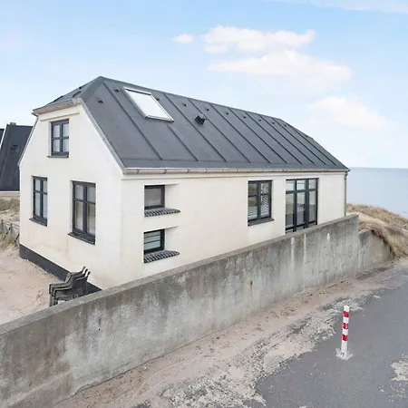 Beachfront With Panoramic View * Lønstrup