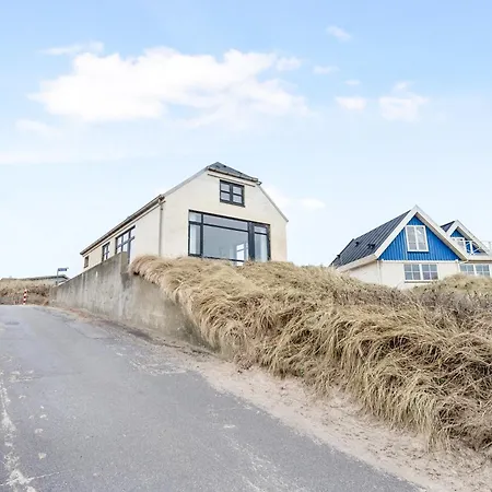 Beachfront With Panoramic View Dom wakacyjny