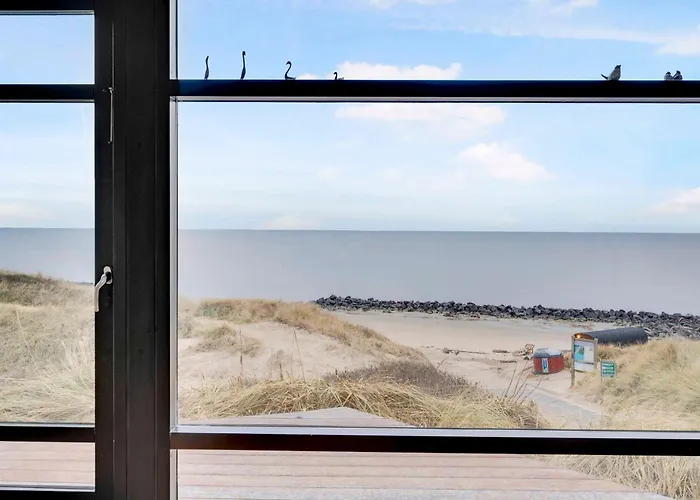 Beachfront With Panoramic View * Lonstrup